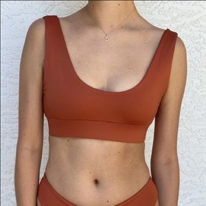 Londre Sport Scoop Top Swimsuit in Sculpting Clay